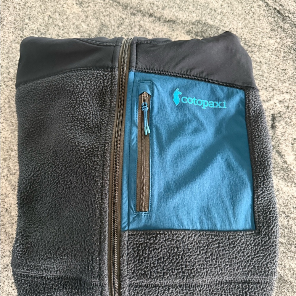 Cotopaxi Charcoal and Teal Fleece Jacket